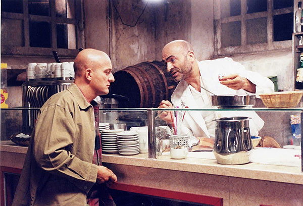 Claudio Bisio &mdash; C H I U D I