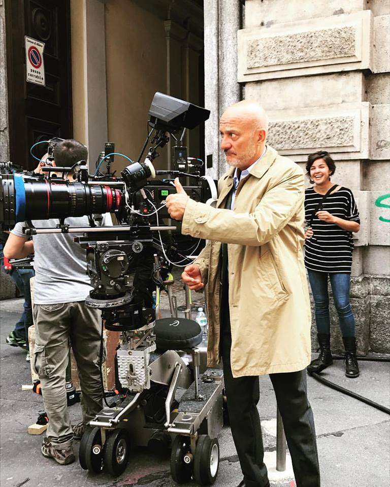 Claudio Bisio sul set del film Gli Sdraiati