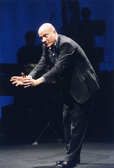 Claudio Bisio &mdash; C H I U D I